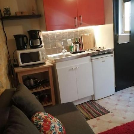 Petit Studio Au Coeur D'Uzesアパートメント エクステリア 写真